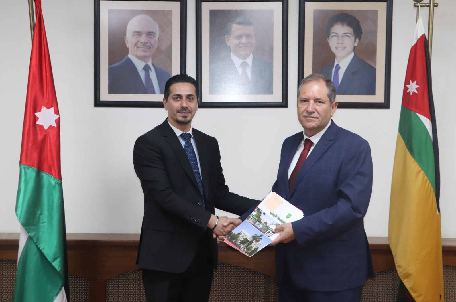 فرع الجامعة الأردنية في العقبة يوقع اتفاقيتي تعاون لعقد مجموعة من البرامج التدريبية