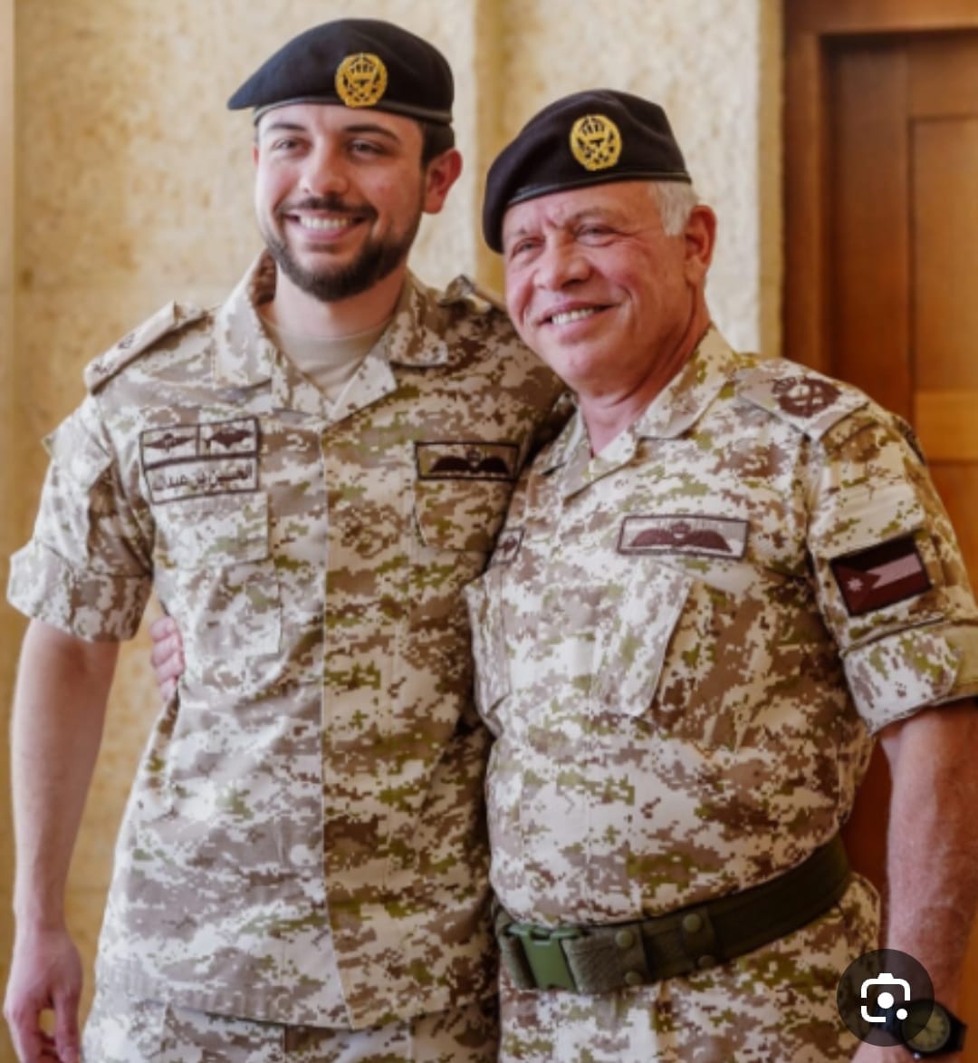 يتقدم رئيس جامعة مؤتة الدكتور سلامة النعيمات و أسرة الجامعة من أعضاء الهيئتين التدريسية والإدارية والطلبة بالتهنئة والتبريك