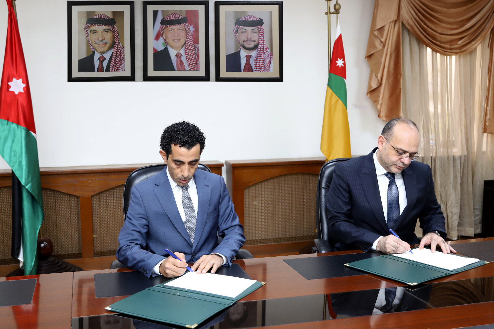 "الأردنية" والشبكة الإسلامية لتنمية وإدارة مصادر المياه توقعان مذكرة تفاهم للتعاون الأكاديمي