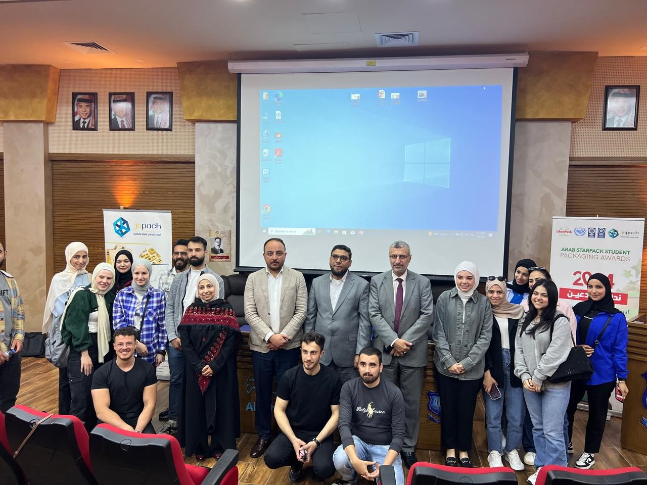 قسم الوسائط المتعددة والتصميم الجرافيكي في جامعة عمان الأهلية ينظم ورشة عمل بعنوان " مقدمة في التعبئة والتغليف"