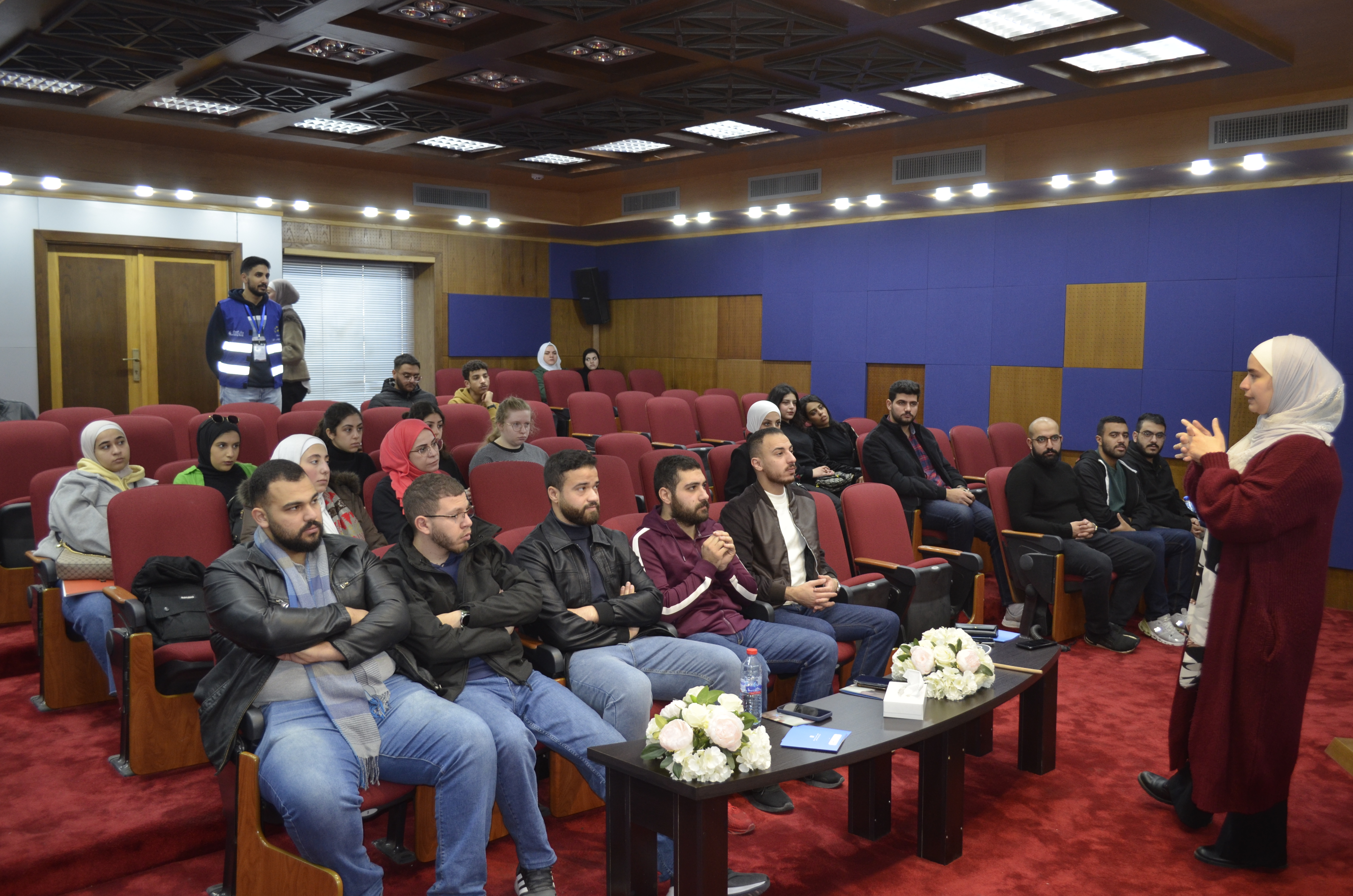 جامعة عمان الأهلية تنظم محاضرة توعوية عن سرطان الرئة بالتعاون مع مؤسسة الحسين للسرطان