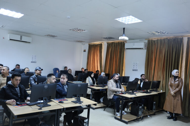 الهندسة المدنية في جامعة عجلون الوطنية تعقد ورشة عمل تدربيبة بعنوان “Advanced 3D Autocad”