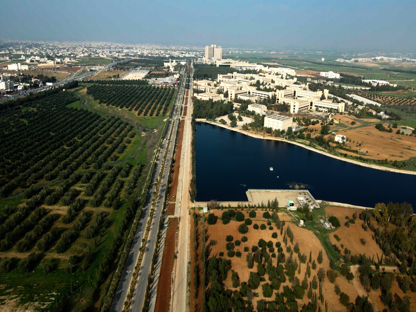 جامعة العلوم والتكنولوجيا الأردنية تنهي استعداداتها لحفل تخريج الفوج الخامس والثلاثين