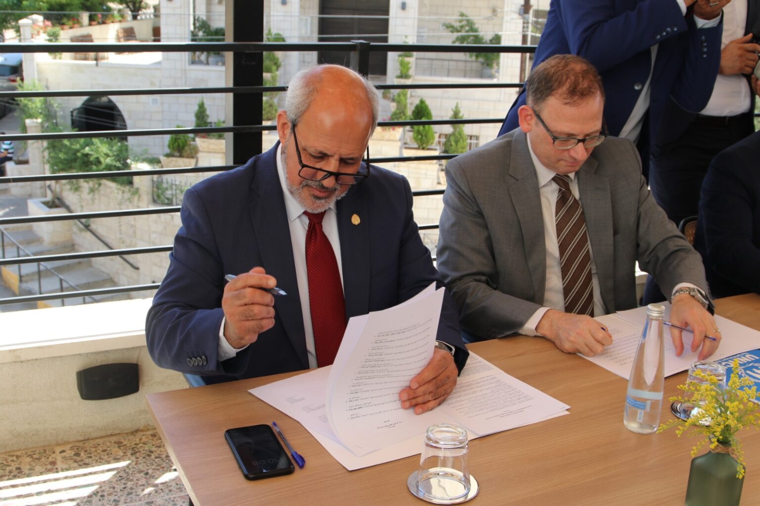 “الطفيلة التقنية” و”مفوضية اللاجئين” توقعان مذكرة تفاهم لـ “إنشاء تحالف” لزيادة نسبة التحاق الطلبة اللاجئين ببرامج التعليم العالي