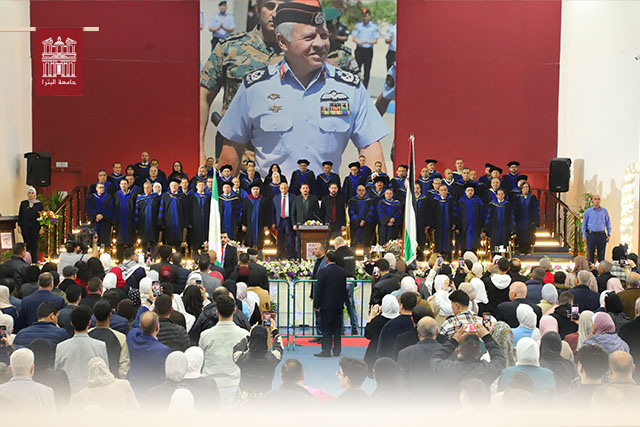 عبد الرحيم يرعى تخريج الفوج الثلاثين من طلبة جامعة البترا