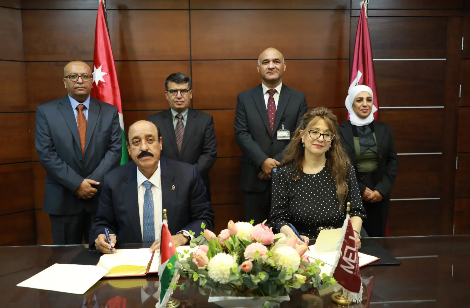 “الشرق الأوسط” و”المتقاعدين العسكريين” تجددان اتفاقية تعاونهما