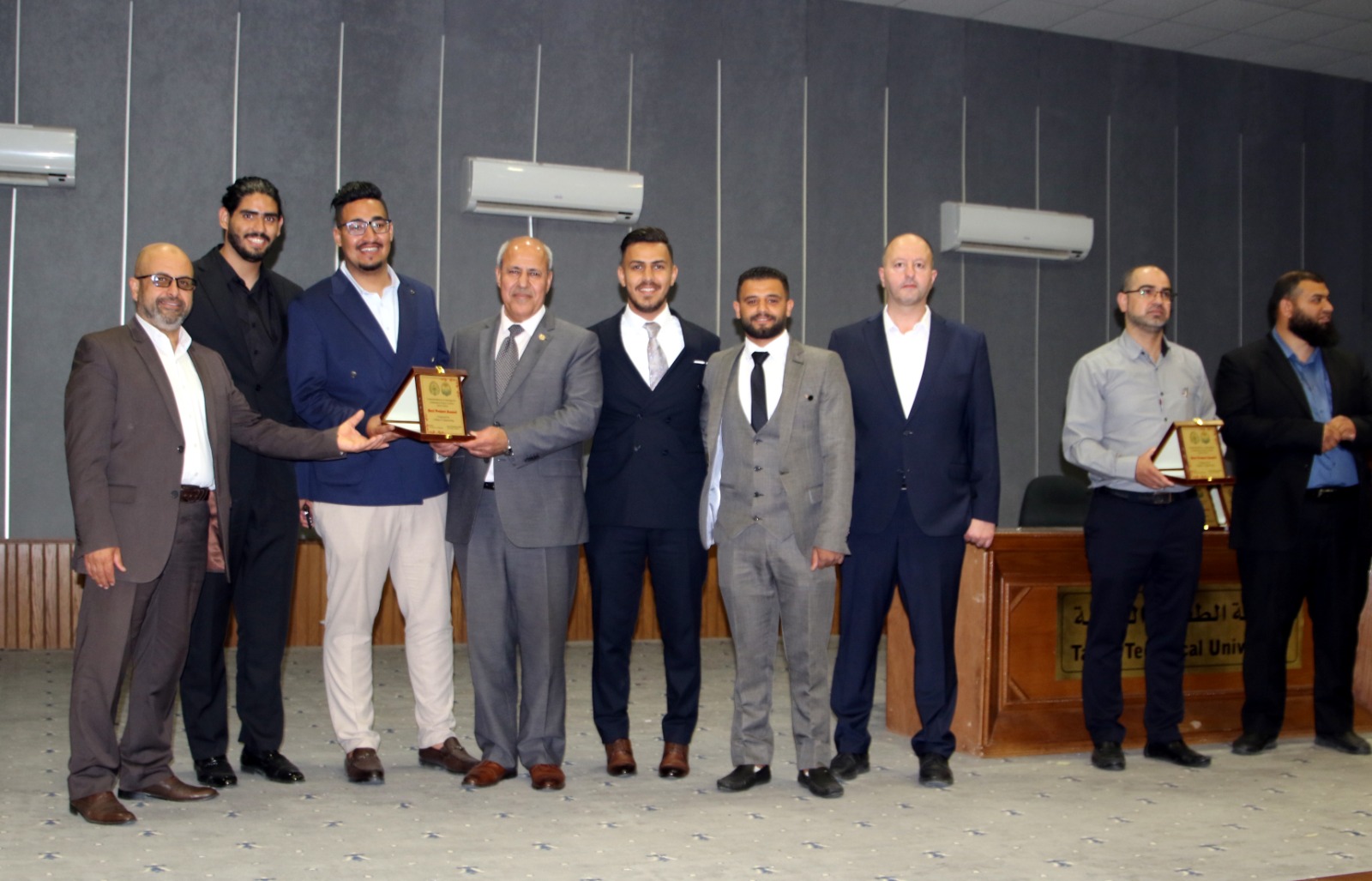 هندسة الطفيلة التقنية تُنظِّم معرضاً لمشاريع التخرج لطلبة كلية الهندسة