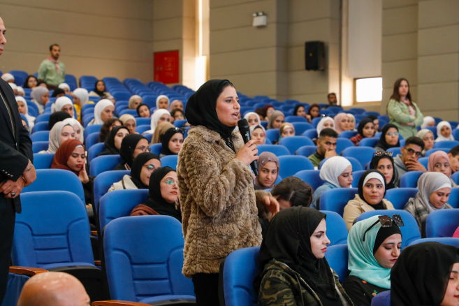 دور الأحزاب الأردنية في مواجهة تحديات الأمة: غزة" ندوة في "الهاشمية" للدكتور المومني