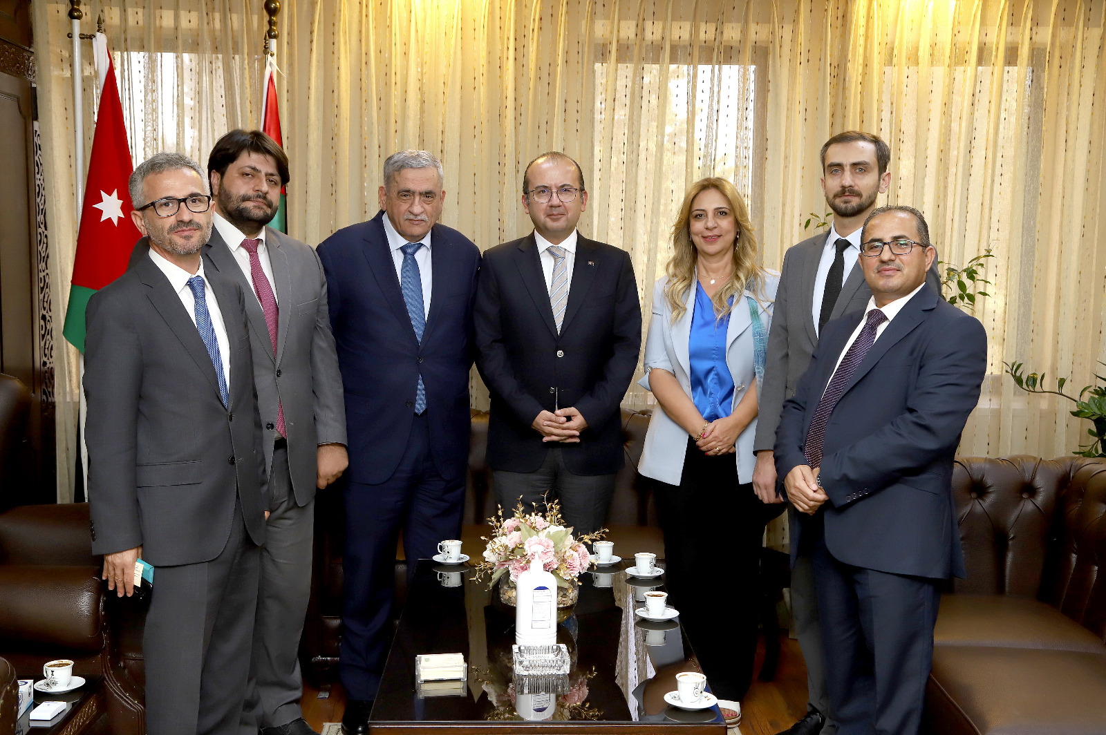 الجامعة الأردنية والسفارة التركية تبحثان سبل تعزيز التعاون