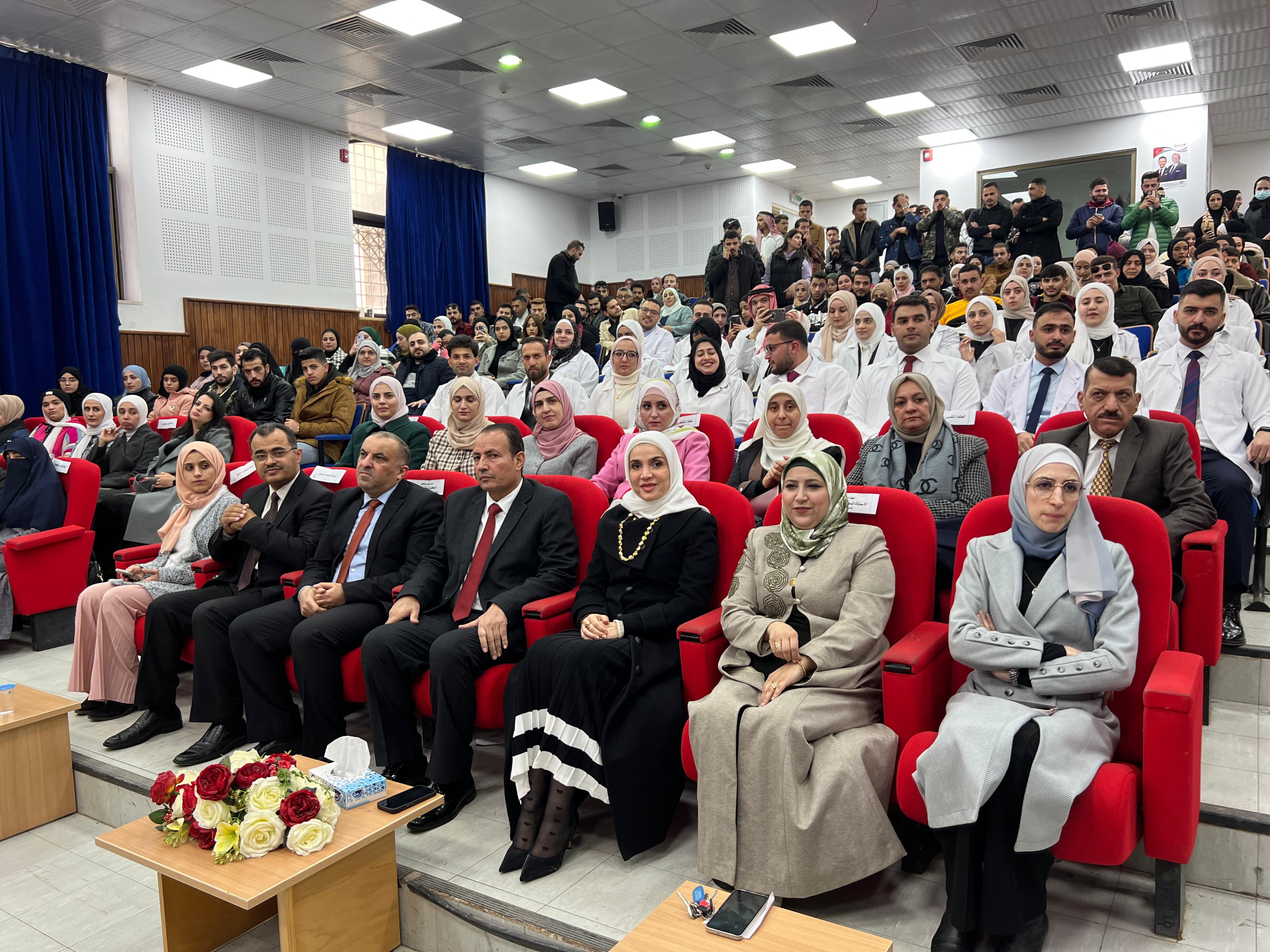 كلية الصيدلة وكلية العلوم الطبية المساندة في جامعة جدارا تحتفل بأداء قسم المهنة لخريجيها