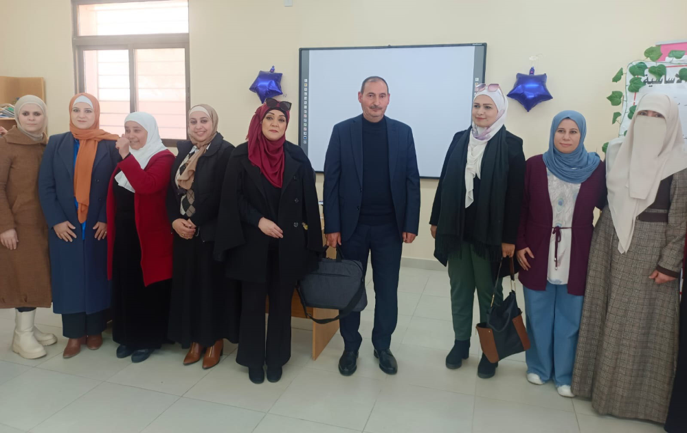 وحدة التنمية وخدمة المجتمع المحلي تنظم ورشة تدريبية بعنوان ( استراتيجيات تعليم السلوك الايجابي ودعم الطلبة) لمعلمات مدرسة اليرموك الأساسية المختلطة
