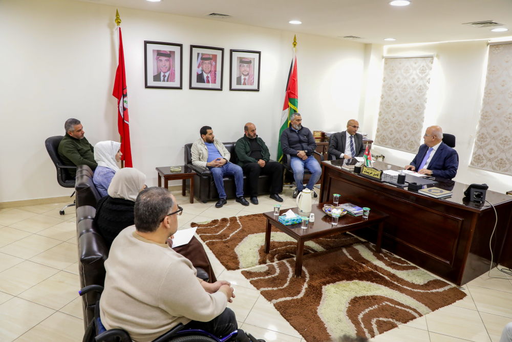 الدكتور الحياري يؤكد سعي "الهاشمية" لتطوير تشريعاتها وأنظمتها المختلفة أثناء تفقده سير العمل في عدد من وحداتها ومرافقها