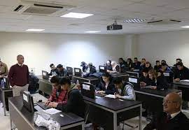 المنح و الحصومات في جامعة الشرق الأوسط في كلية تكنلوجيا المعلومات